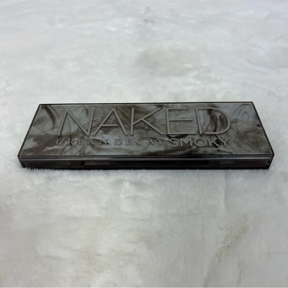 URBAN DECAY NAKED SMOKY EYESHADOW PALETTE - Picture 13 of 13